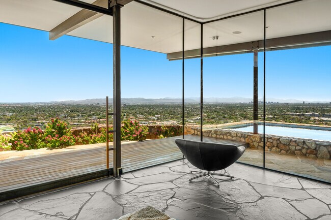 Building Photo - 4925 E Red Rock Dr