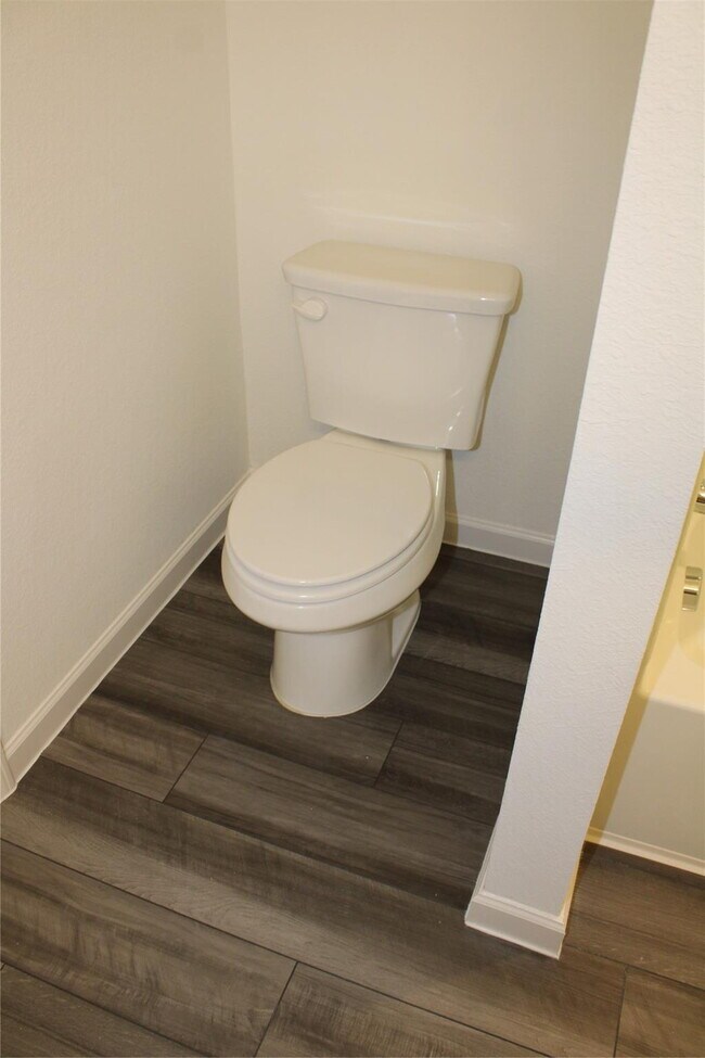 Building Photo - 1665 Hossler Trl