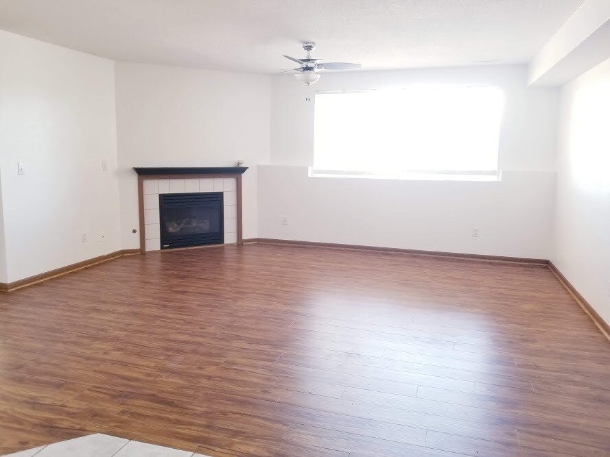 Building Photo - 1230 Murray St NE