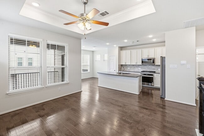 Building Photo - 3104 Roseland Terrace Ln