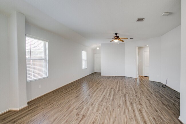 Building Photo - 3352 Lauren Nicole Ln