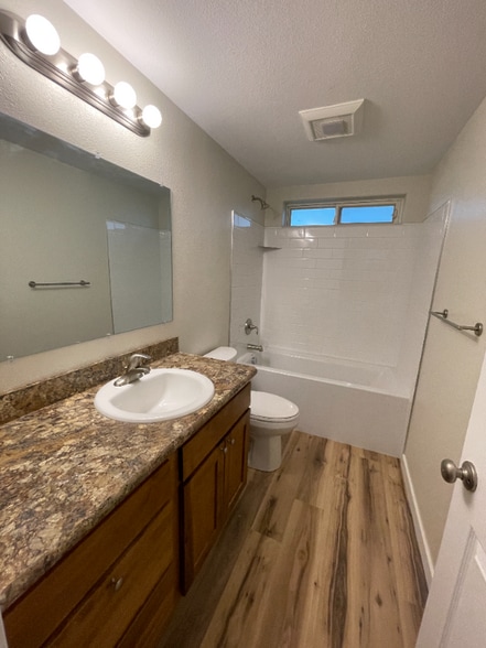 Building Photo - 297 Guthrie Rd