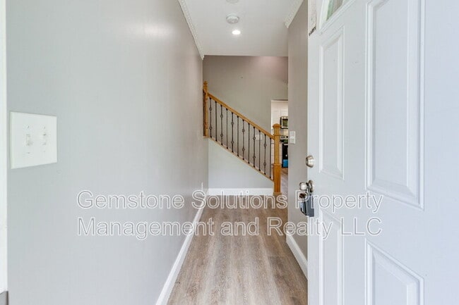Building Photo - 104 Anchor Dr