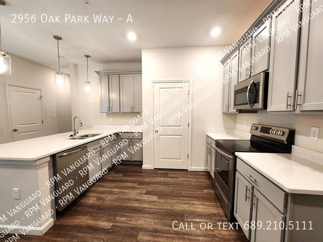 Building Photo - 2956 Oak Park Way