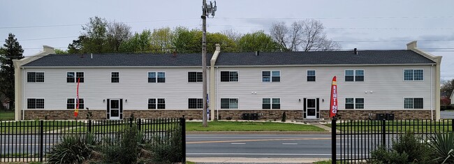 Building Photo - 35 W Glenwood Ave