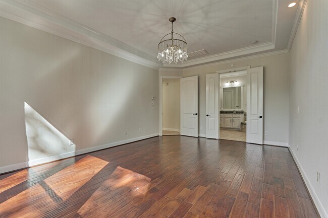 Building Photo - 23 Player Oaks Pl