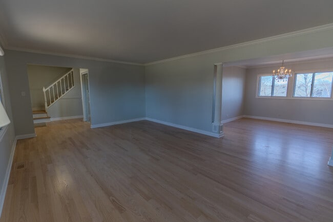 Building Photo - 4345 Mumford Dr