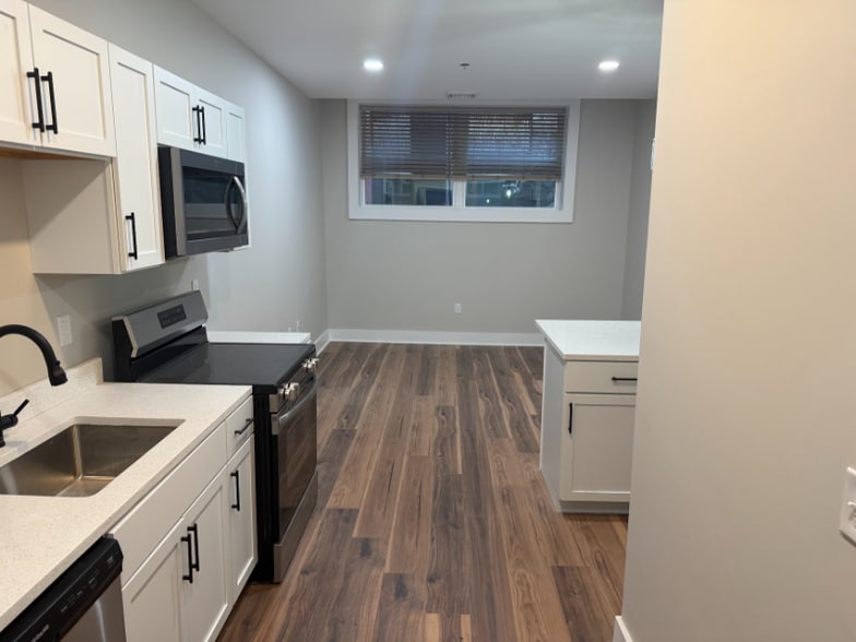 Building Photo - 501 Linden St