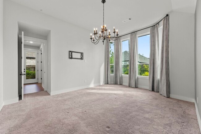 Building Photo - 17151 Sandstone St