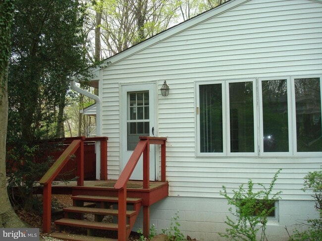 Building Photo - 5 Edgewold Ln