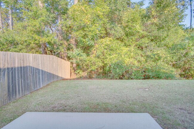 Building Photo - Lakeshore Preserve 3BR Home with Garage – Pet Friendly