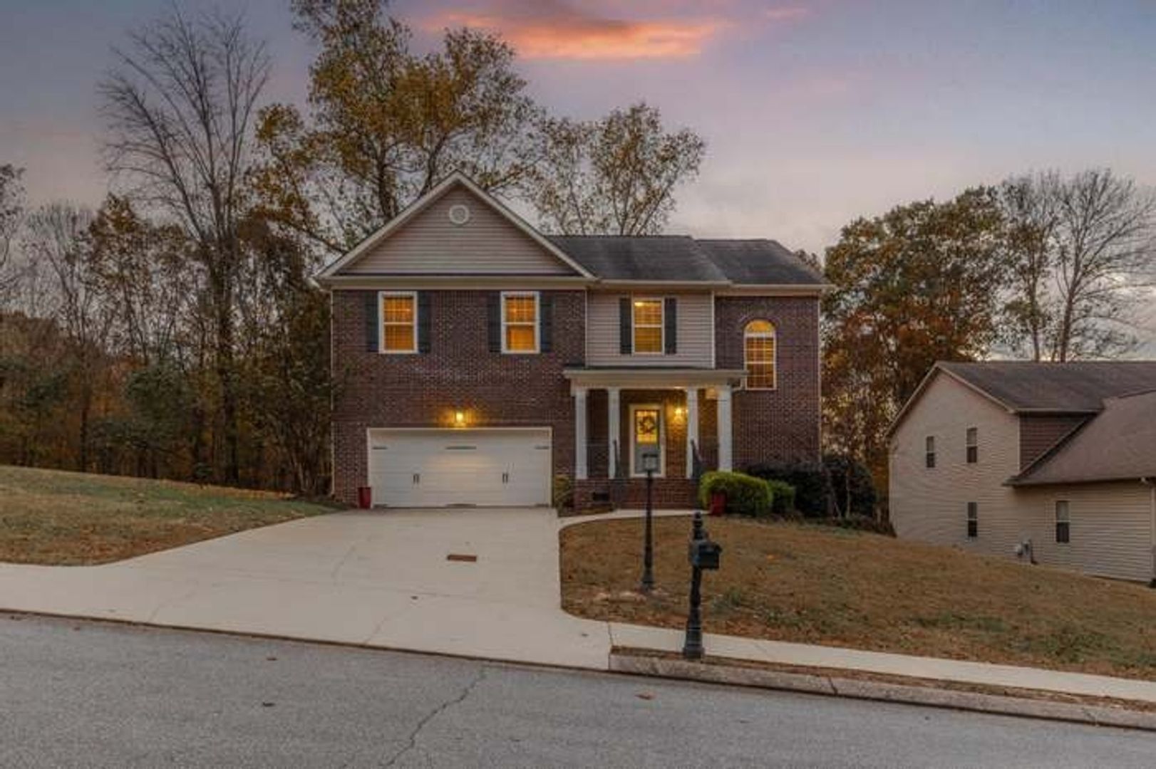 Building Photo - 7160 Neville Dr