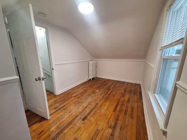 Building Photo - Four bedroom Harper Woods bungalow