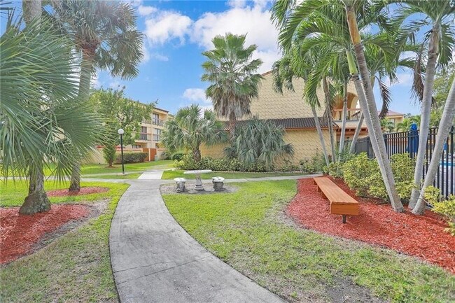 Building Photo - 4000 Del Rio Way