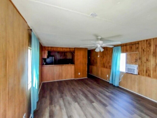 Building Photo - 115 Private Rd 3376G