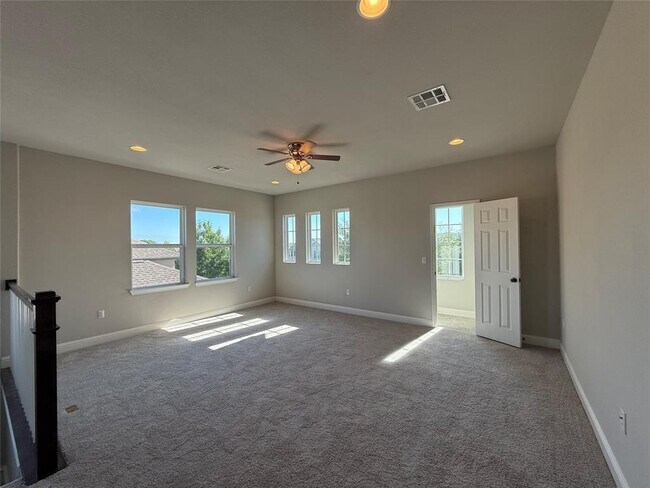 Building Photo - 12524 Ondara Dr