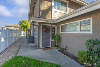 Building Photo - 3036 Knollwood Ave