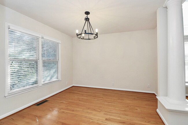 Building Photo - Large Olde Providence Home For Rent!