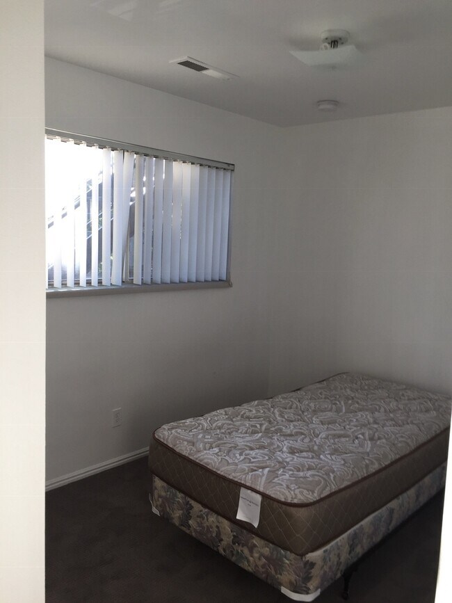 Interior Photo - 44 N 800 W