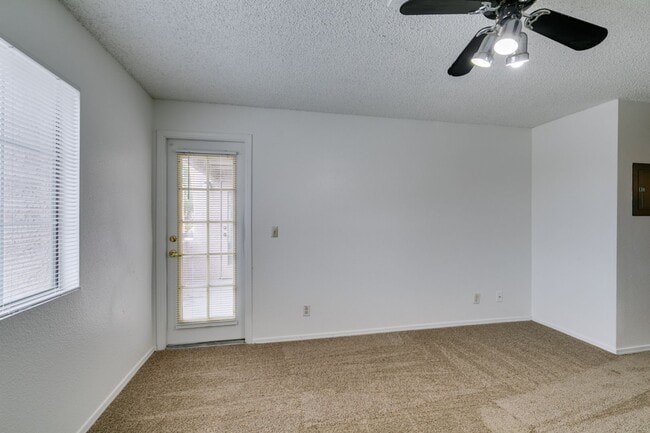 Building Photo - Charming Second-Floor Condo with Two Bedrooms and Fireplace