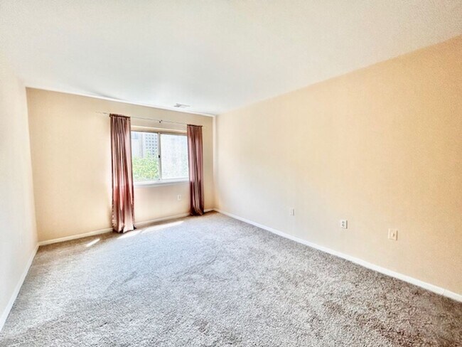 Building Photo - Cozy Oasis in Rockville!
