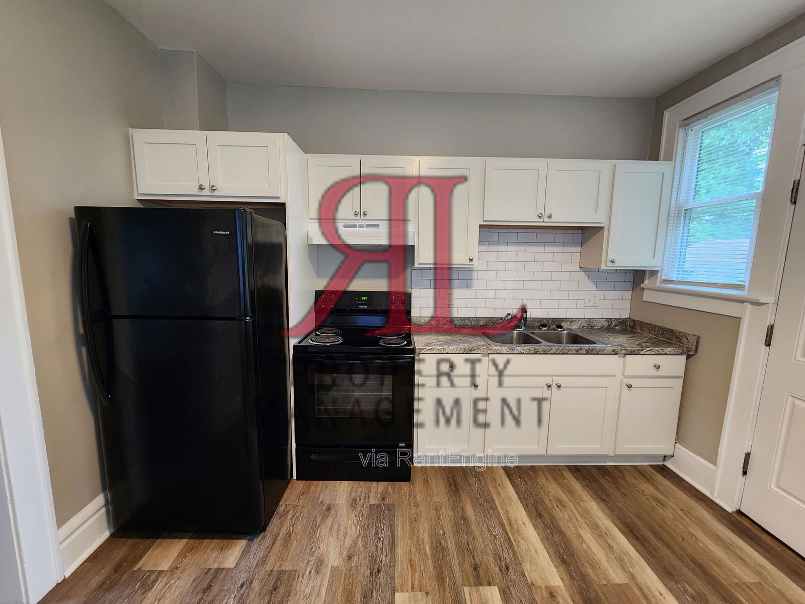 Building Photo - 644 S Champion Ave