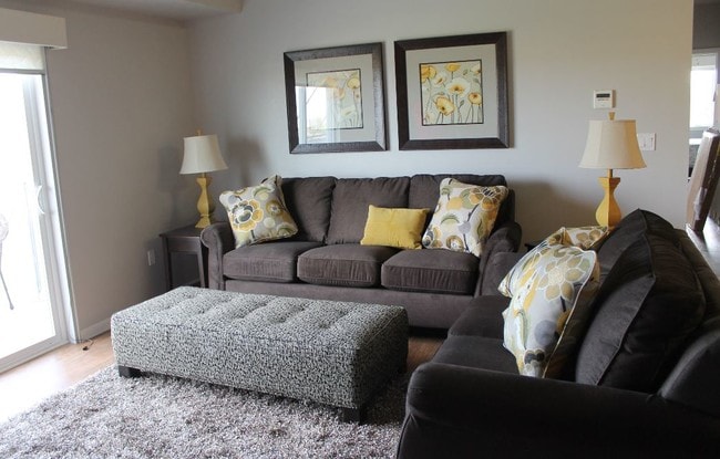 Building Photo - Altoona Towers