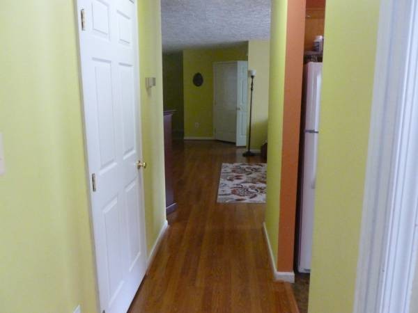 Building Photo - 5610 Avonshire Pl