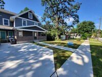 Building Photo - 2406 Woodland Ave
