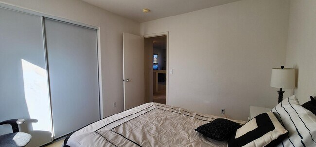 Building Photo - 1687 E Balsam Mist Ave