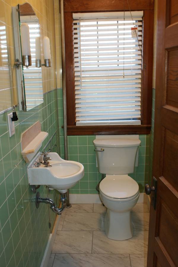 Building Photo - 319 Bridge St