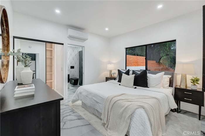 Building Photo - 440 Del Norte St