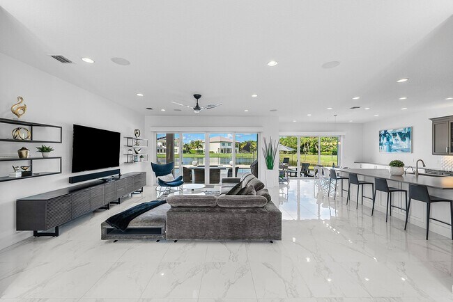 Building Photo - 19863 Meadowside Ln