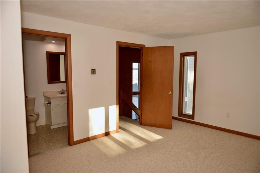 Building Photo - 76 Batcheller Ave