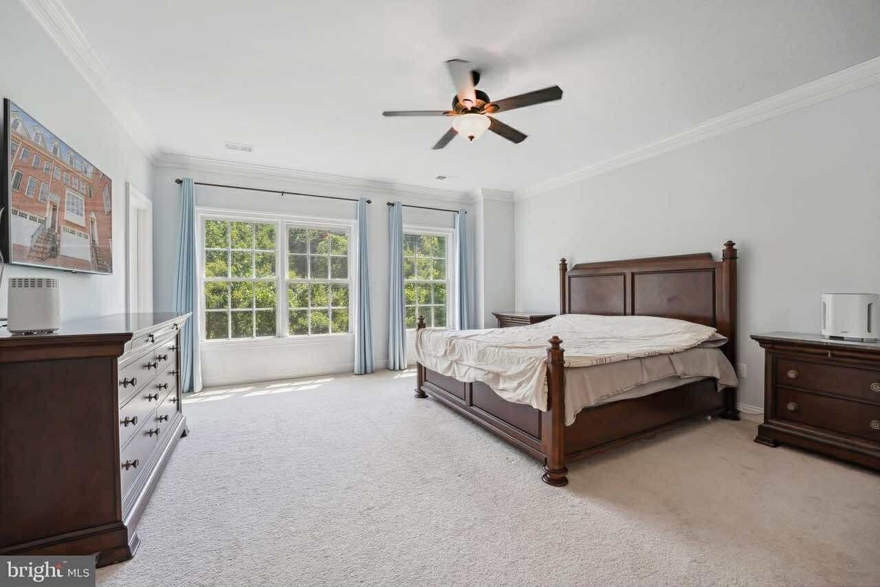 Building Photo - 10669 Yorktown Ct