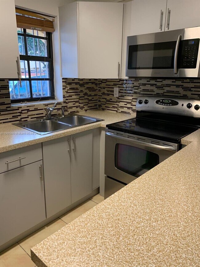 Building Photo - 12045 SW 18th St