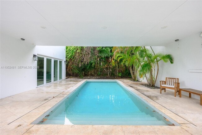 Building Photo - 472 Minola Dr