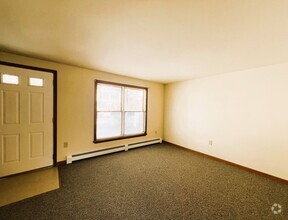 Building Photo - Spacious & Updated 2-Bedroom Apartment in ...