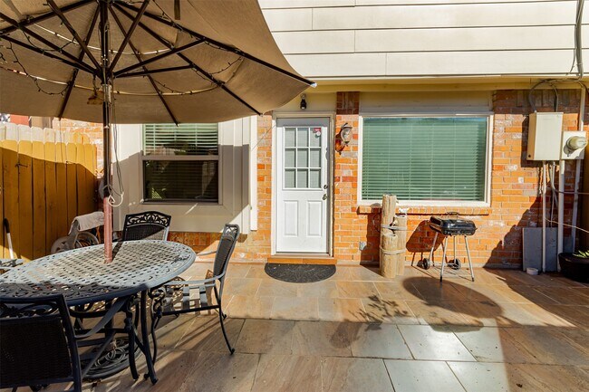 Building Photo - 14357 Misty Meadow Ln