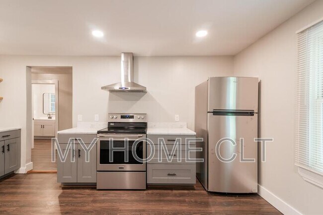 Building Photo - 1108 W Walnut Ave