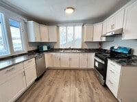 Building Photo - 381 Pauline St