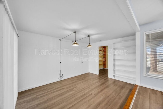 Building Photo - 25049 Willimet Way