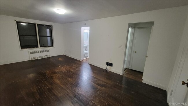 Building Photo - 141-30 84th Rd