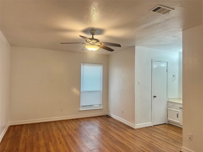 Building Photo - 3602 Brier Gardens Dr