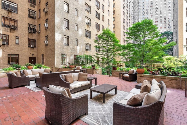 Building Photo - 25 Central Prk W