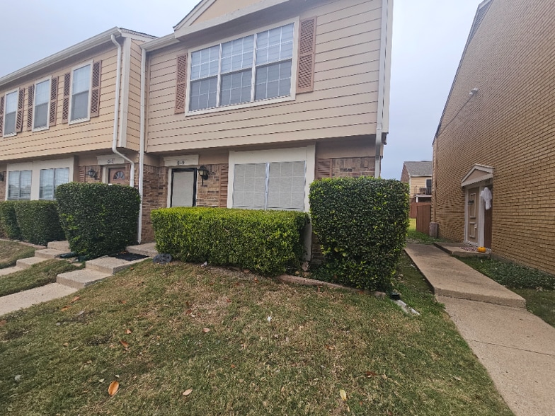 Building Photo - 2400 Jupiter Rd