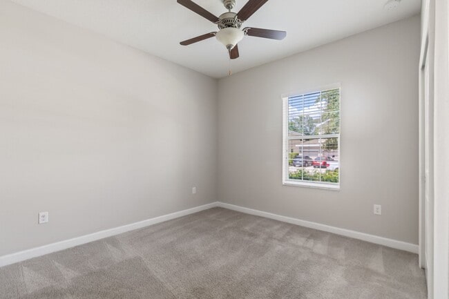 Building Photo - Spacious 4 bed, 3 Bath Terra Bella Home fo...