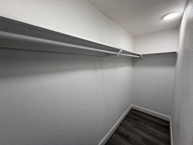 Building Photo - 1111 Caspian Ln