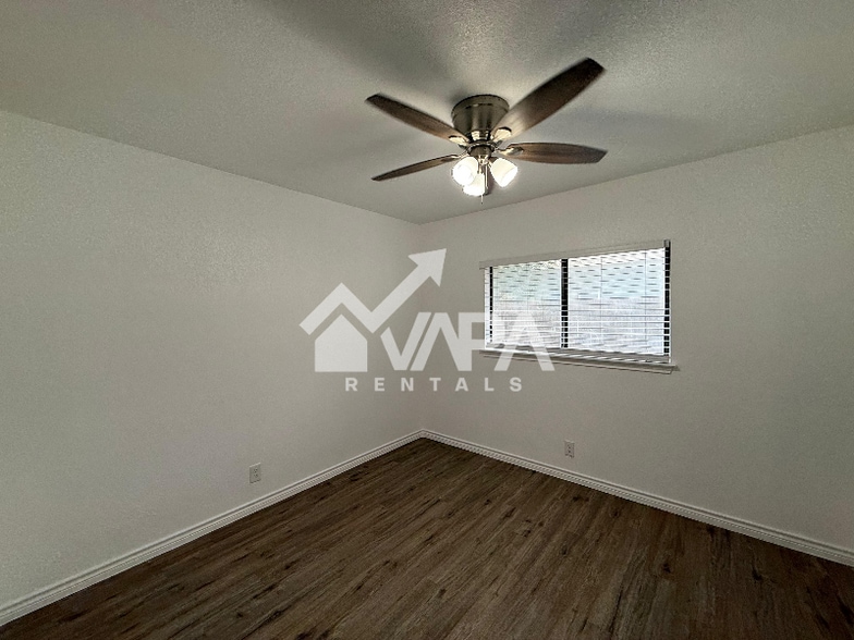 Building Photo - 8659 Serene Ridge Dr