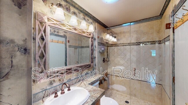 Building Photo - 6713 Fredrick Dr